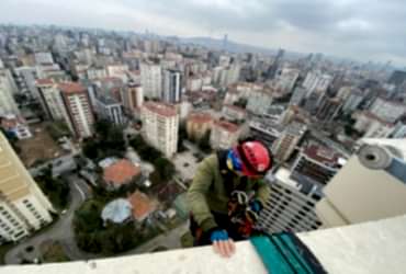dış cephe cam temizliği, endüstriyel dağcılık, iple erişim, dış cephe silikonlama,dağcı camcı, endüstriyel dağcılık nedir, dış cephe yüksek bina, istanbul dışcephe dağcılık
